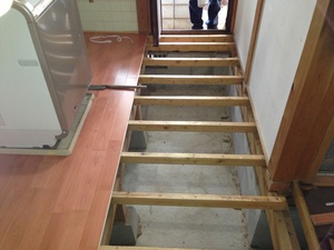 床張り替え現場！