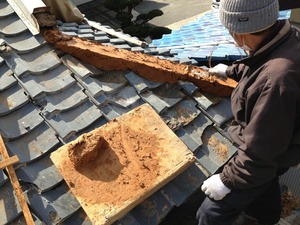 築100年の隅棟瓦の修理工事！