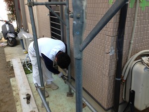 隣のブロック塀と土砂が倒壊、崩落して来たのにビクともしなかった白木建設が建てた家の修繕工事！