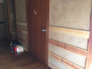 玄関と廊下の天井と壁のリフォーム工事！