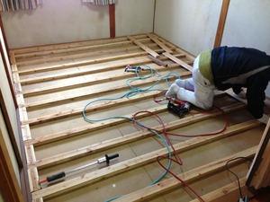 2階の和室の床をフローリングに変更工事！
