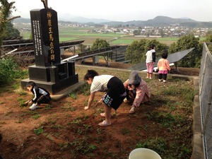 お墓掃除！
