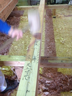本格入母屋造の土壁平屋建て新築工事の桁の継手の差合わせ！