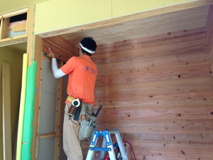 使わなくなった建物を解体(減築)して洋室と浴室を増築工事の内装仕上工事！