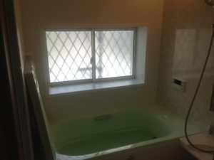 使わなくなった建物を解体(減築)して洋室と浴室を増築工事の内装仕上工事完成！