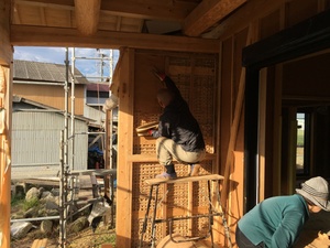 本格入母屋造り土壁平屋建て新築工事の土壁塗り工事！