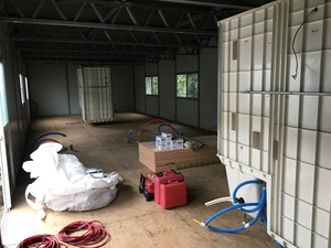 建築専門学校時代の友人の熊本地震復興工事の為の仮設現場事務所内装工事！