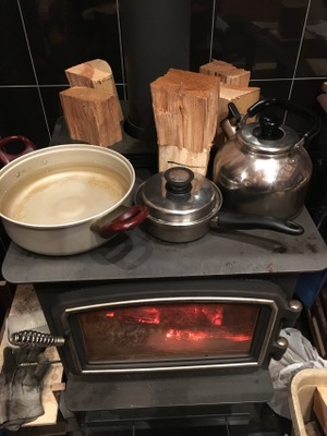 癒しの薪ストーブ(^^)