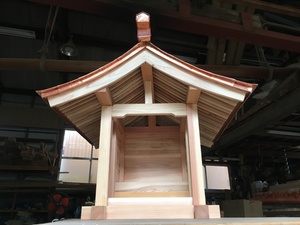 【古賀市  M様邸】駐車場建設後  竹垣、フェンス設置完了後 祠の御社造り完成写真編（宗像市  白木建設）