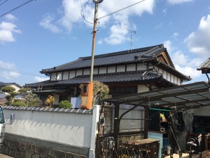 【宗像市　A様邸】約築40年の白木建設が建てた入母屋造の御宅の外壁防水工事　(宗像市　白木建設)