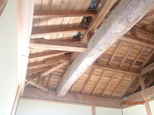 【遠賀郡  Y様邸】築45年の入母屋造りの屋根改修再生工事（松梁補強編）  （宗像市  白木建設）