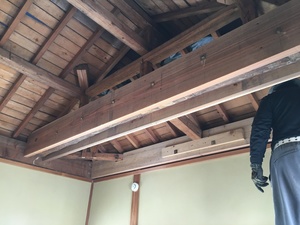 【遠賀郡  Y様邸】築45年の入母屋造りの屋根改修再生工事  （松梁補強編）（宗像市  白木建設）