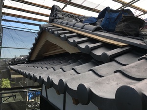 【遠賀郡  Y様邸】築45年の入母屋造りの屋根改修再生工事  （入母屋瓦噴き編）（宗像市  白木建設）