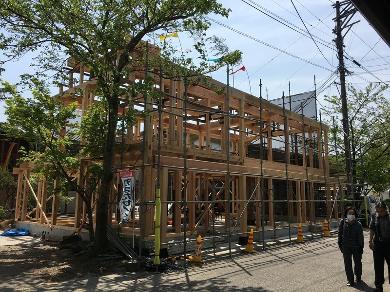 【熊本県 阿蘇市 古民家レストラン　阿蘇　はなびし】建築専門学校時代の友人の熊本地震復興古民家再生工事！（建て方 、上棟編)　（宗像市　白木建設）